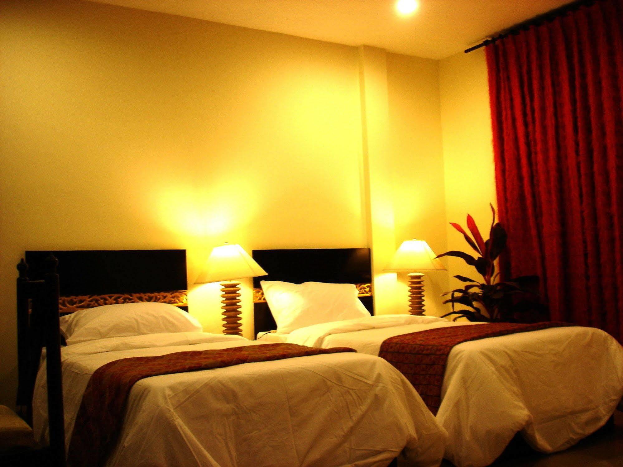The Bang Khun Phrom Suites Bangkok Exterior photo
